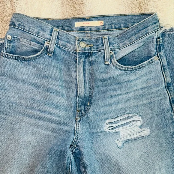 LEVI’S Distressed Blue Women's Jeans - Picture 7 of 7